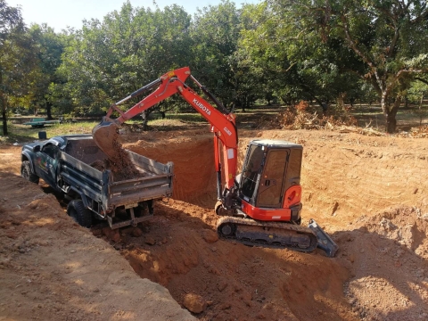 งานแต่งขอบสระ ขุดคลองใส้ไก่ ขุดบ่อขนาดเล็ก
