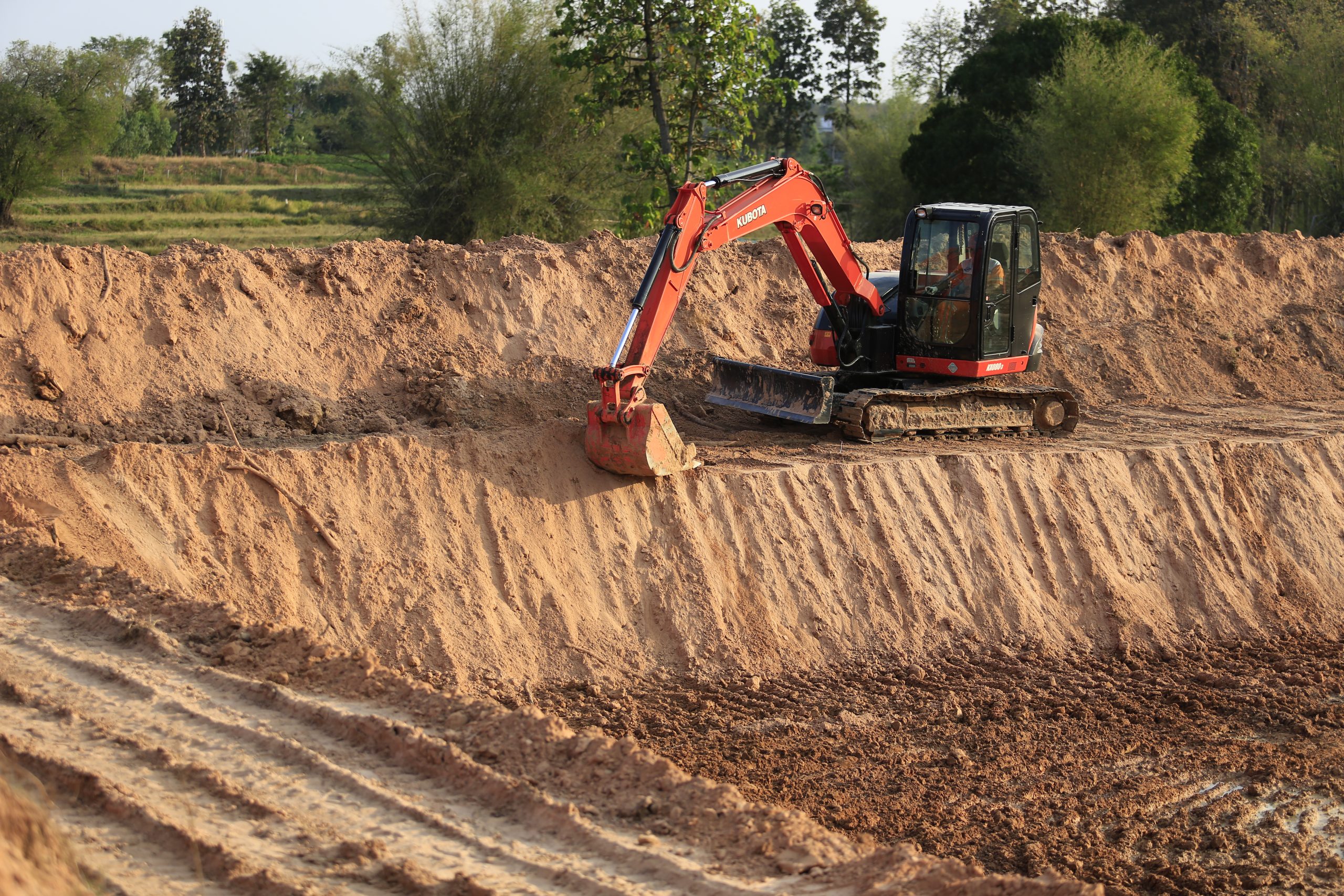 งานแต่งขอบสระ ขุดคลองใส้ไก่ ขุดบ่อขนาดเล็ก