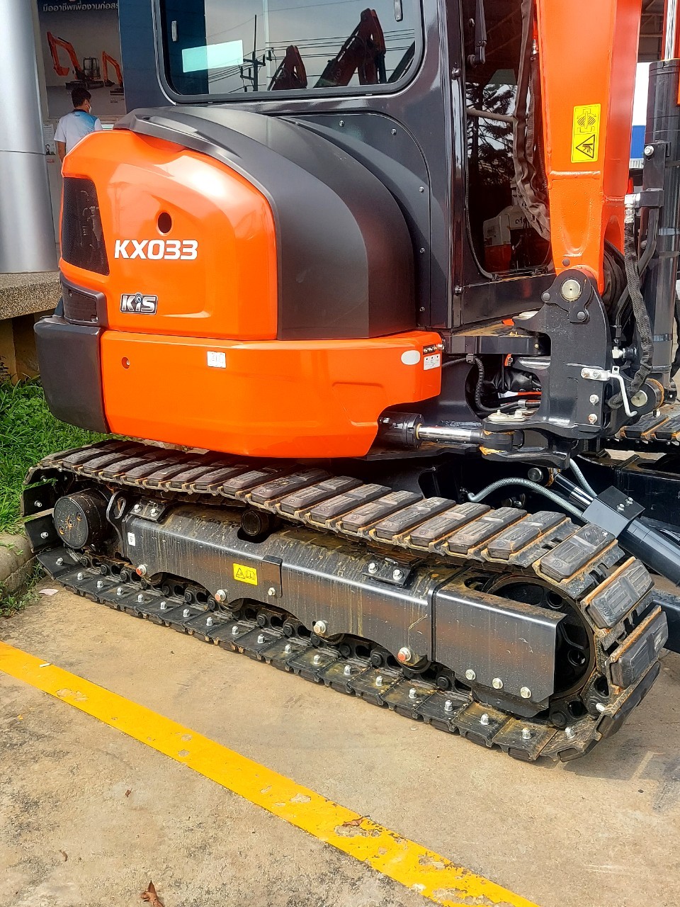 รถขุดติดอุปกรณ์ต่อพ่วง