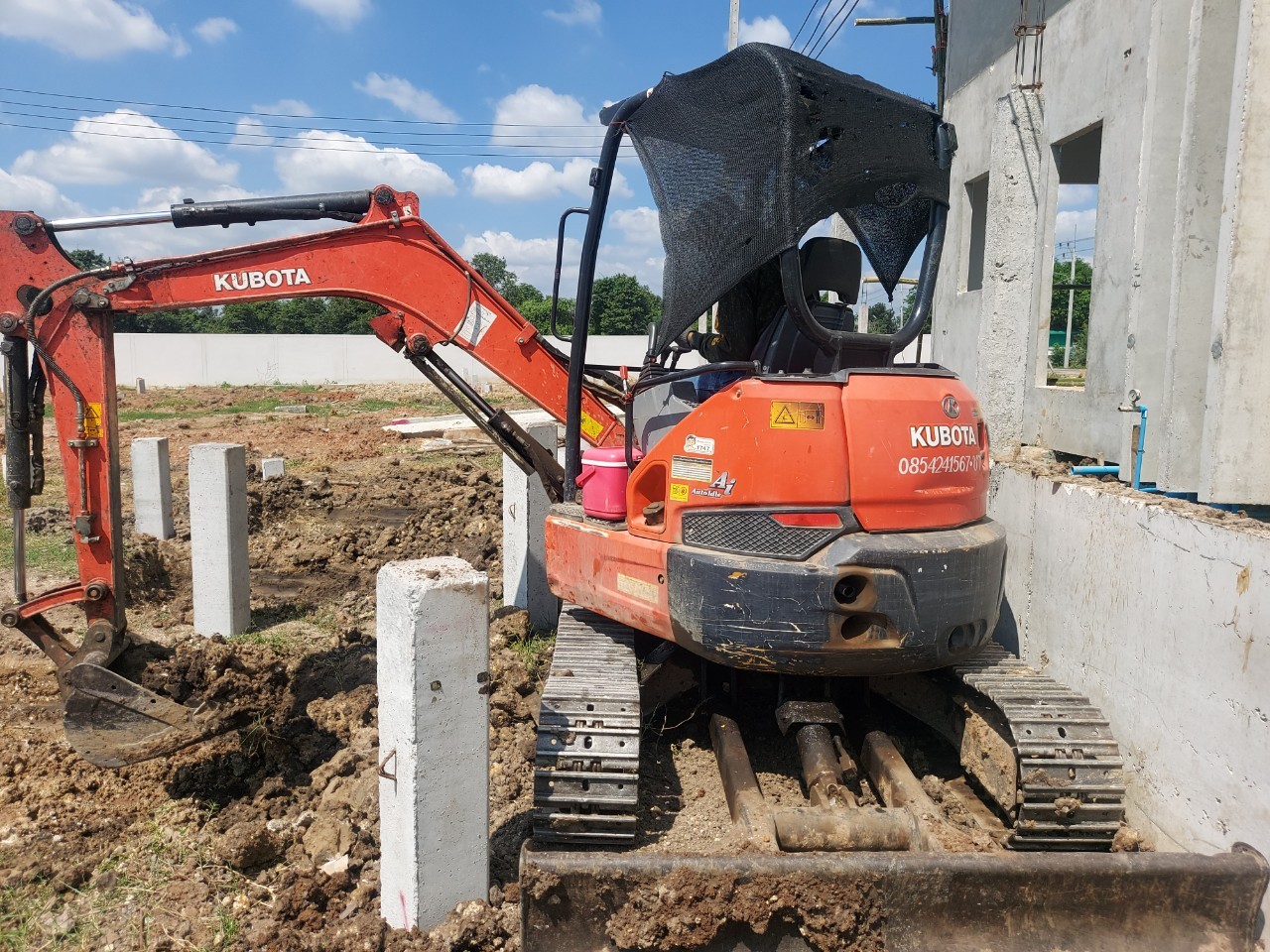 งานขุดวางรากฐานฟุตติ้ง