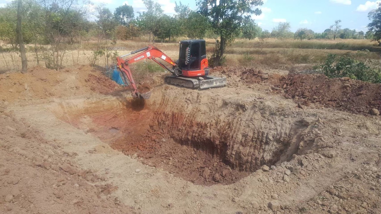 งานแต่งขอบสระ ขุดคลองใส้ไก่ ขุดบ่อขนาดเล็ก