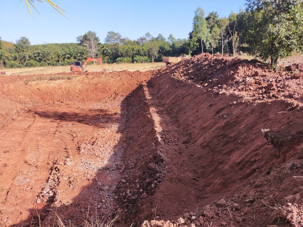 งานแต่งขอบสระ ขุดคลองใส้ไก่ ขุดบ่อขนาดเล็ก
