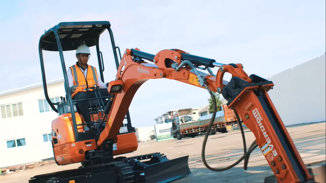 รถขุดติดอุปกรณ์ต่อพ่วง