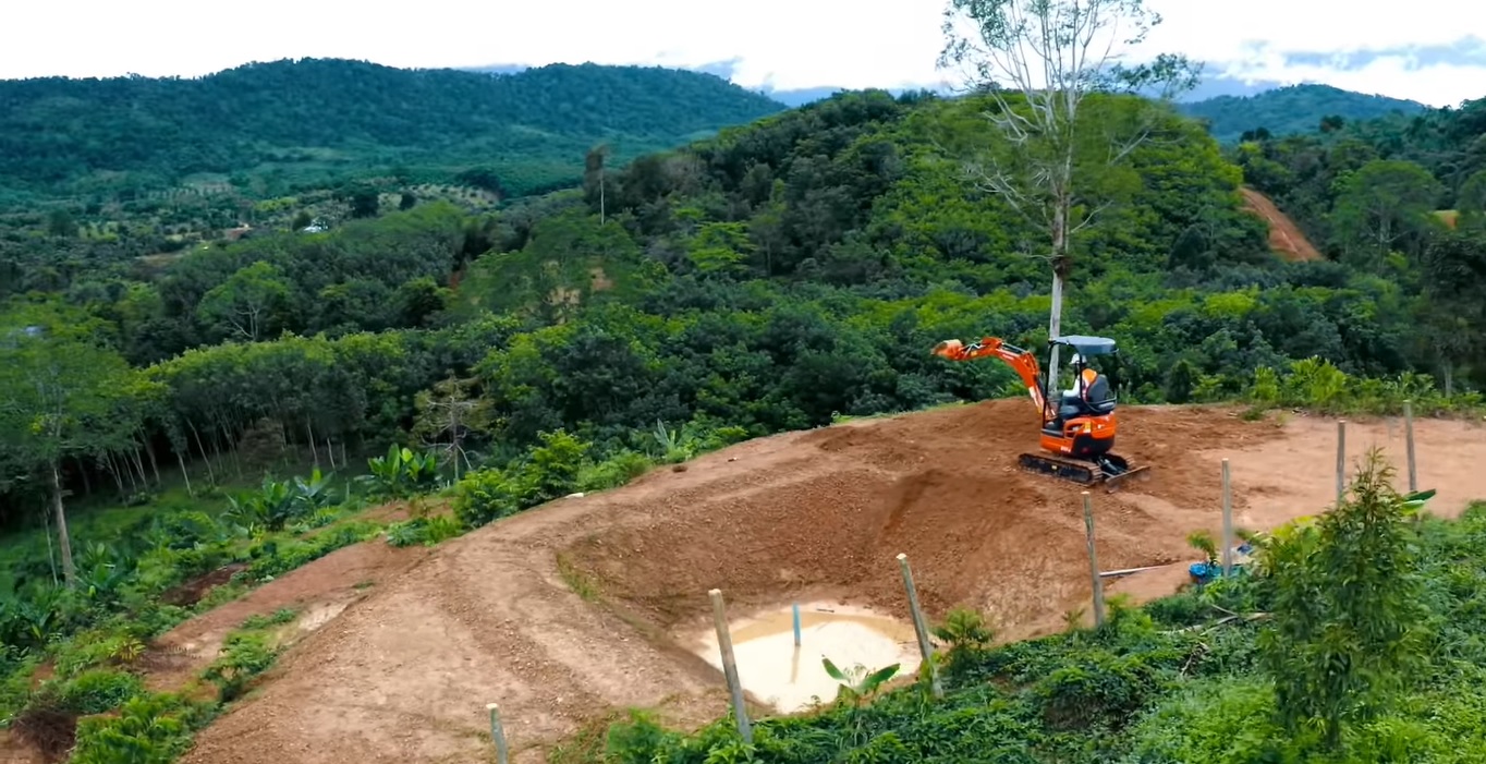 งานแต่งขอบสระ ขุดคลองใส้ไก่ ขุดบ่อขนาดเล็ก